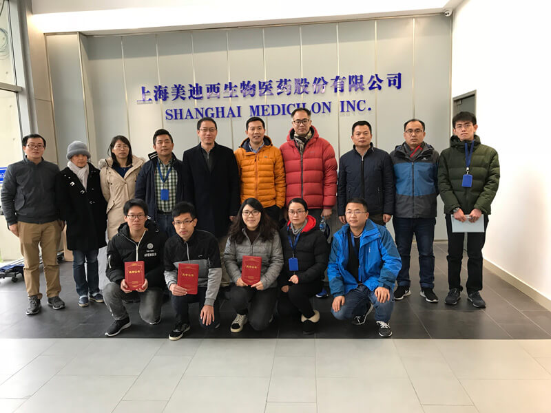 图为与会人员JDB电子南汇园区合影
