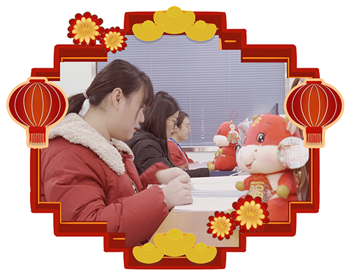 少年自知韶光贵，策马扬鞭自奋蹄