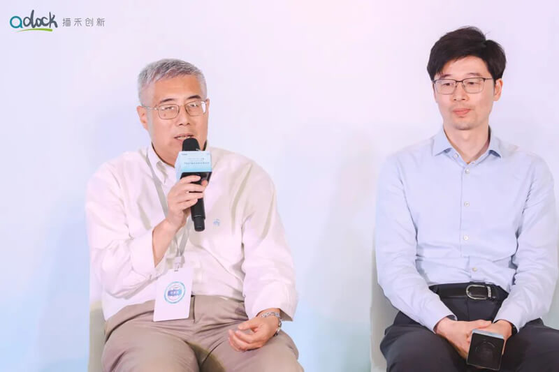 JDB电子首创人&首席执行官陈春麟（左一）.jpg